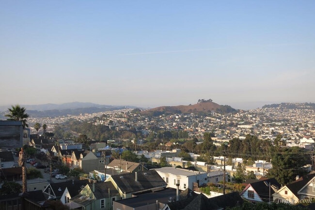 Primary Photo - 1034 Carolina St