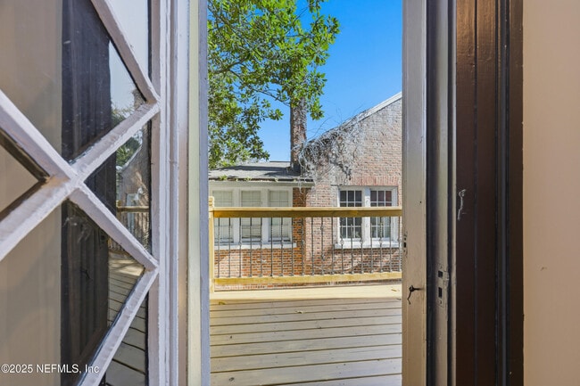 Building Photo - 2979 St Johns Ave