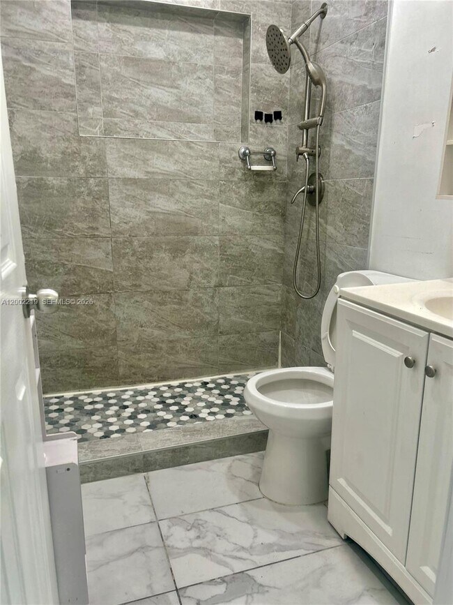 Building Photo - 6550 W 8th Ave