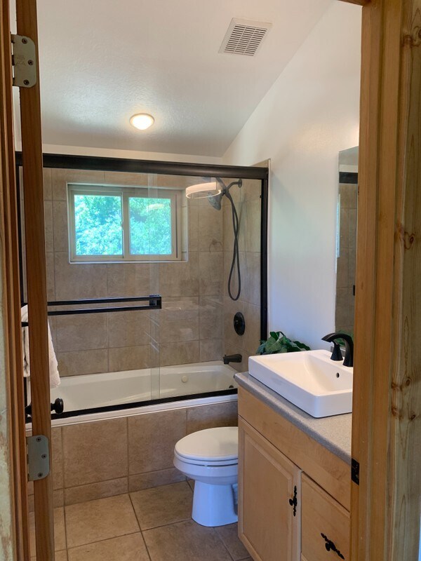 Building Photo - 265 Woodland Hills Dr
