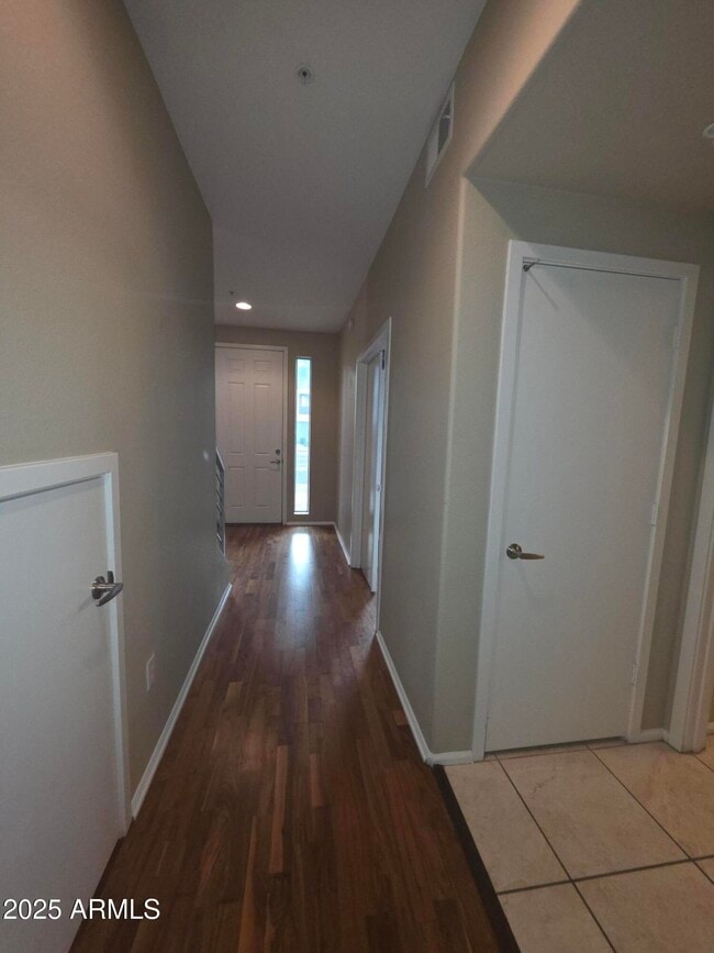 Building Photo - 6605 N 93RD Ave