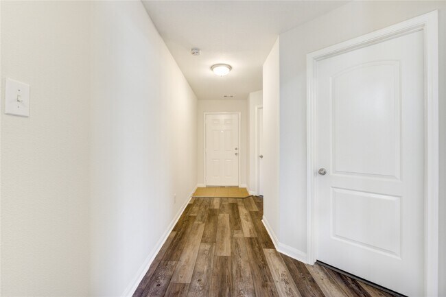 Building Photo - 8839 Hazel Rose Sky Dr