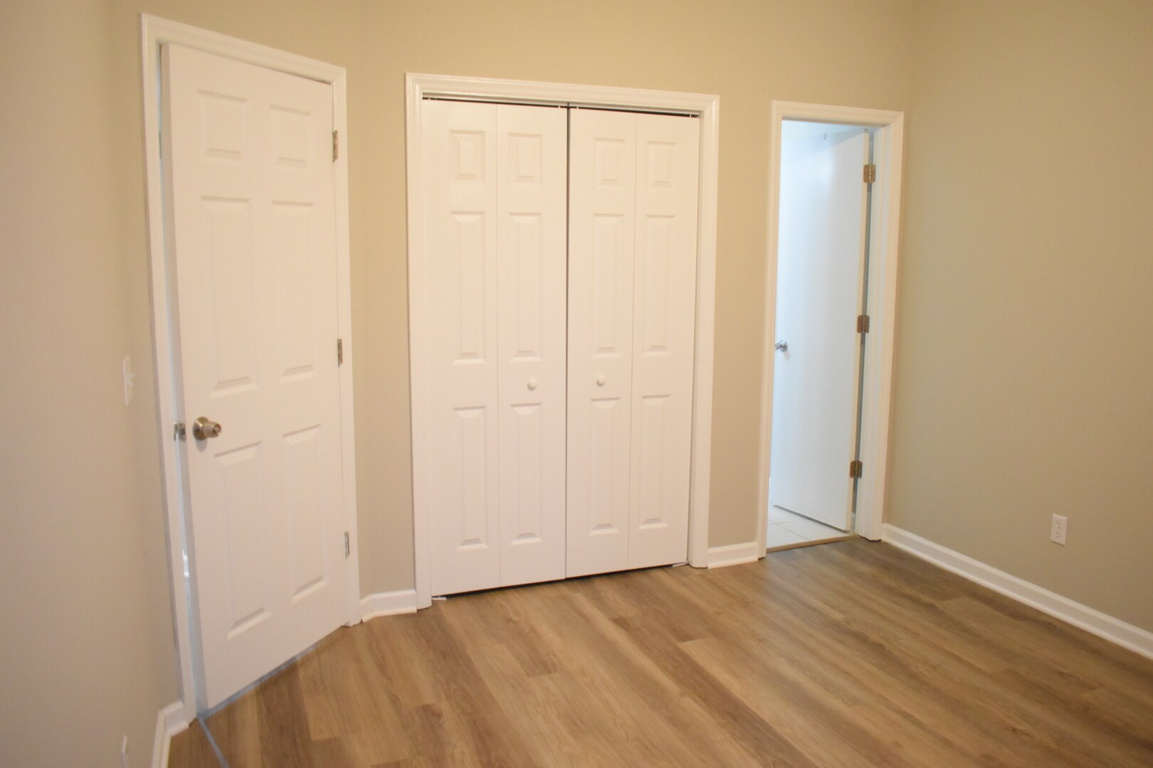 Building Photo - 4210 Wilshire Blvd