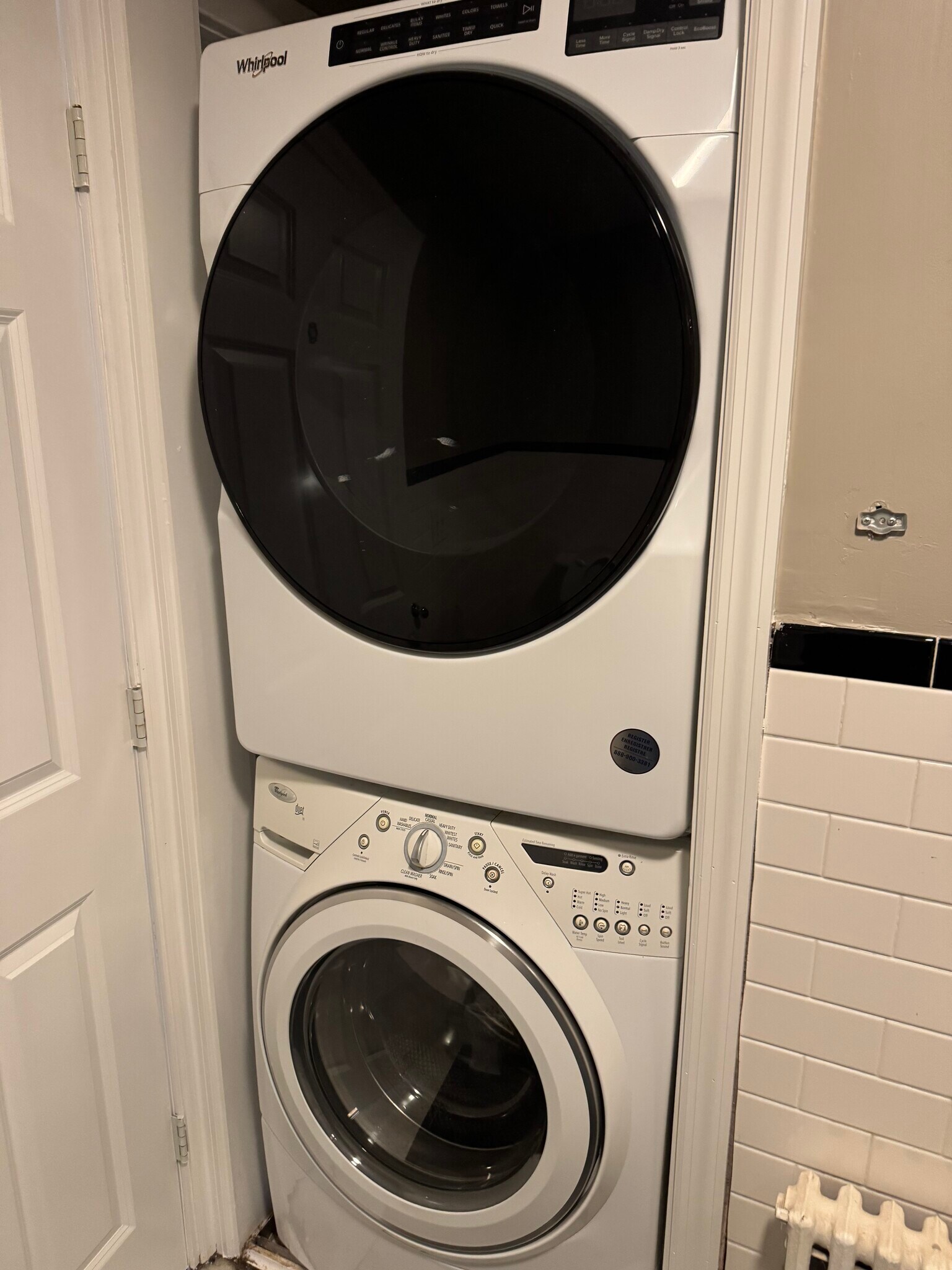 Building Photo - 1640 Whitney Ave