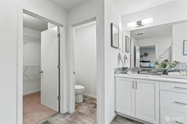 Building Photo - 8412 55th Pl NE