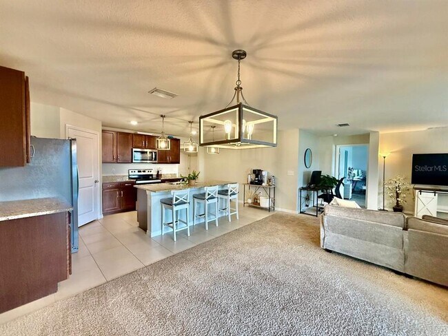 Building Photo - 1026 Golden Shiner Ave