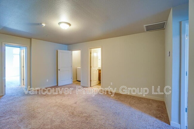 Building Photo - 187 N 44th Pl