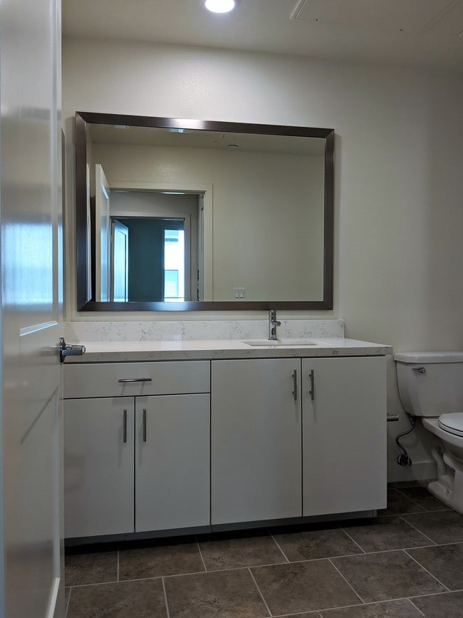 Bathroom Vanity - 2324 Nolita