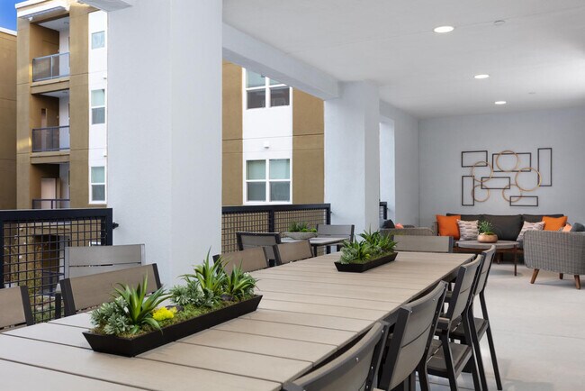 Building Photo - 765 Montague Expy