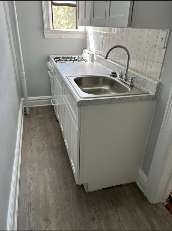 Building Photo - 821 Bergen Ave