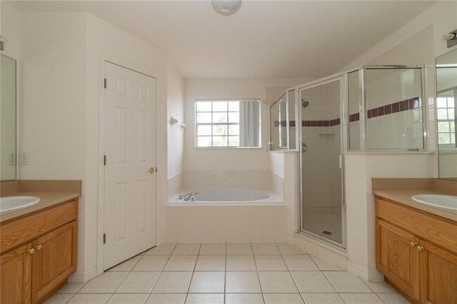 Building Photo - 4664 Cumbrian Lakes Dr