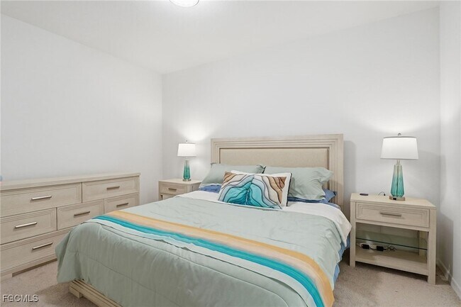 Building Photo - 14161 Heritage Landing Blvd