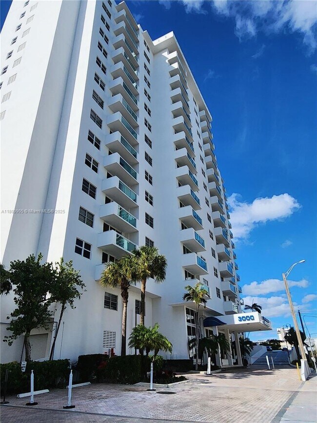 Building Photo - 3000 S Ocean Dr