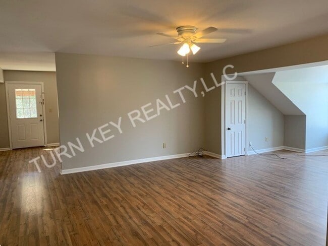 Building Photo - Apartment for rent in Hayden/ Smoke Rise