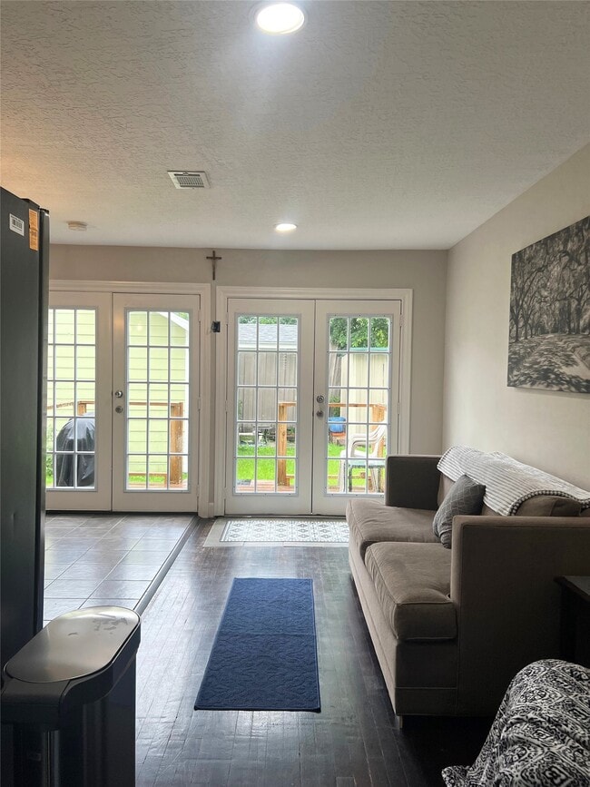 Building Photo - 4314 Gano St