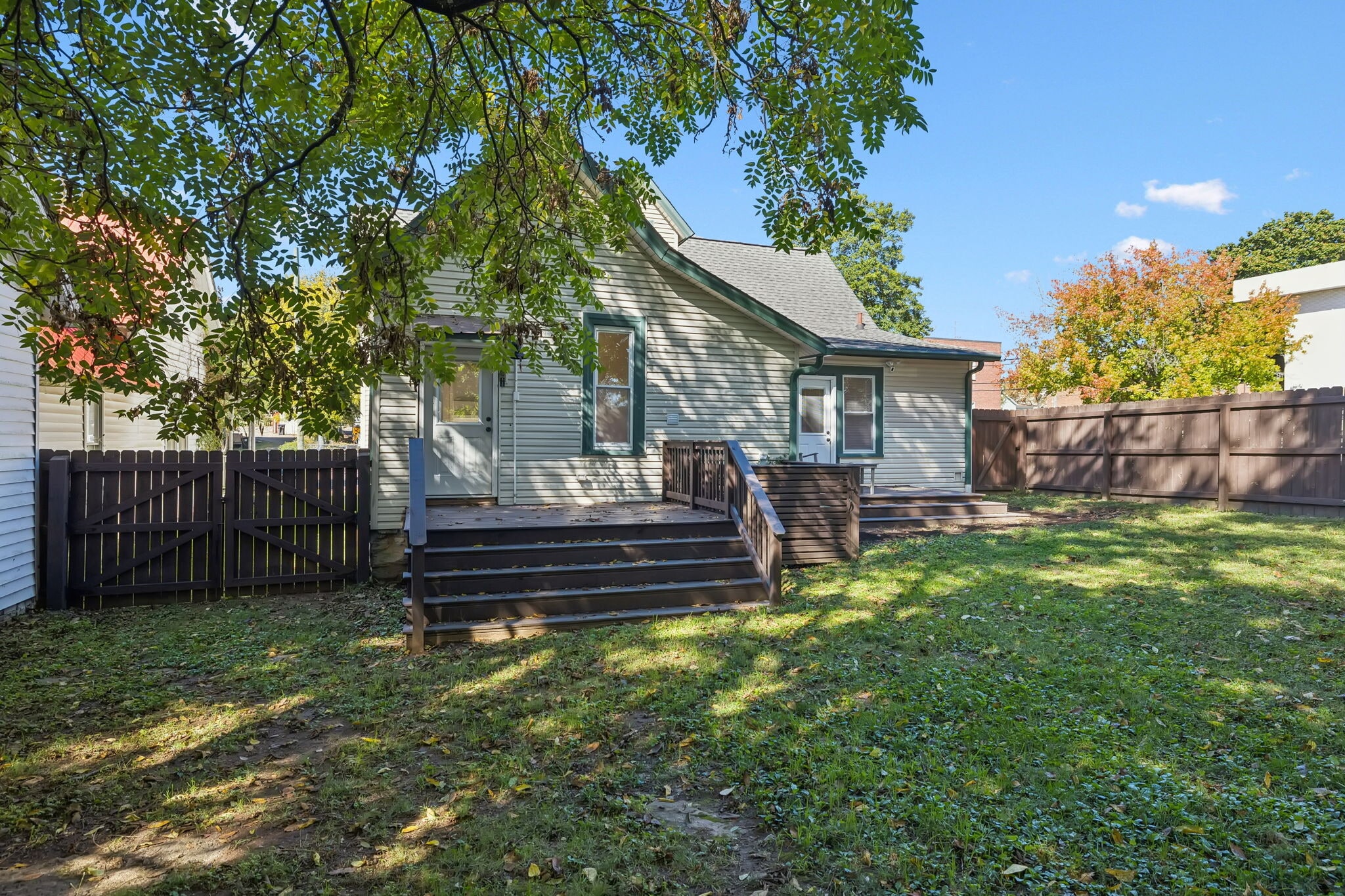 Building Photo - 911 S High St