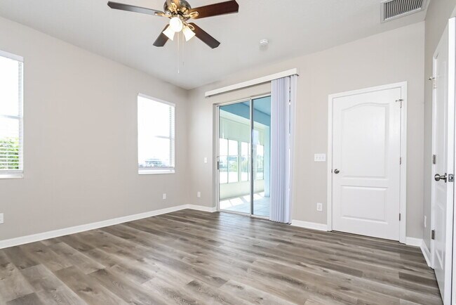 Building Photo - 5110 Clover Mist Dr