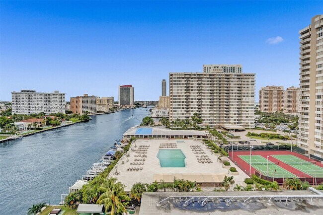 Building Photo - 2017 S Ocean Dr