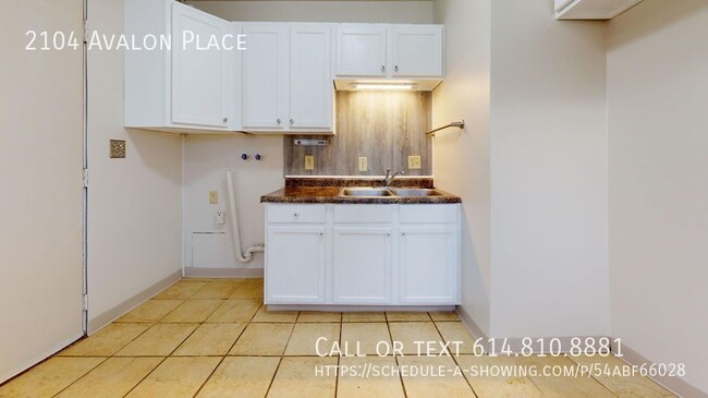 Building Photo - Three Bedroom Garden Apartment- Columbus