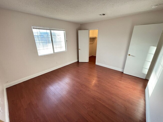 Building Photo - 625 N 12th St.