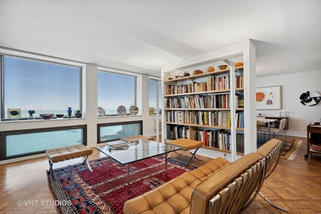 Building Photo - 1110 N Lake Shore Dr