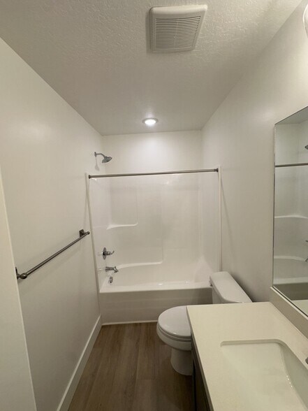 Building Photo - 1762 W 220 S