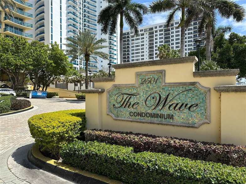 Building Photo - 2501 S Ocean Dr