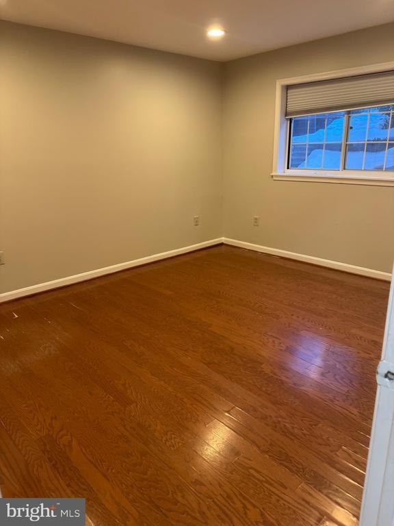 Building Photo - 2540 Fairfax Dr