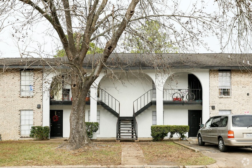 The Pines at Leonora Park 8101 Leonora St Houston TX 77061