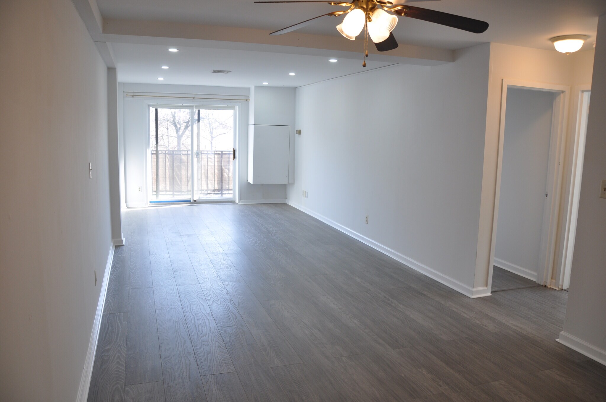 Building Photo - 99 Teaneck Rd