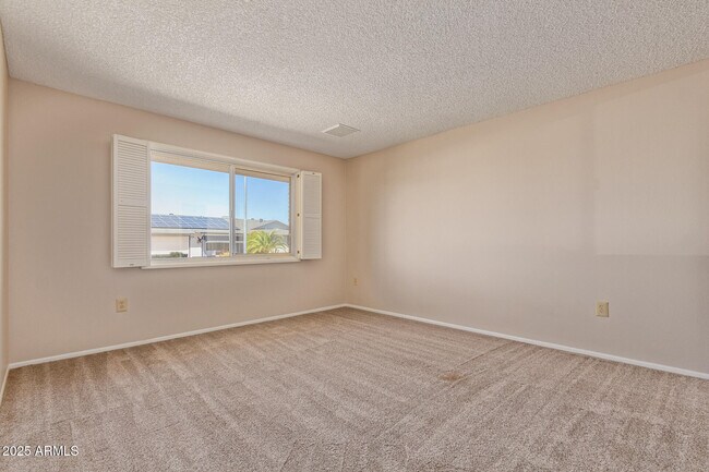 Building Photo - 13217 W Mesa Verde Dr