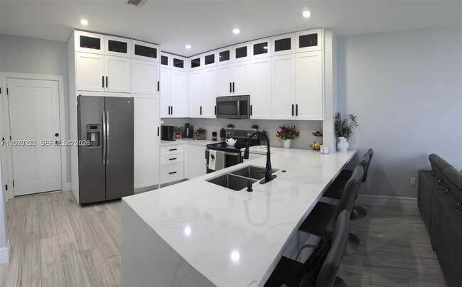 Building Photo - 680 NW 159th Ave