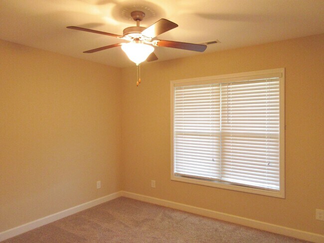 Building Photo - Nice 3 Bedroom Home in Richlands