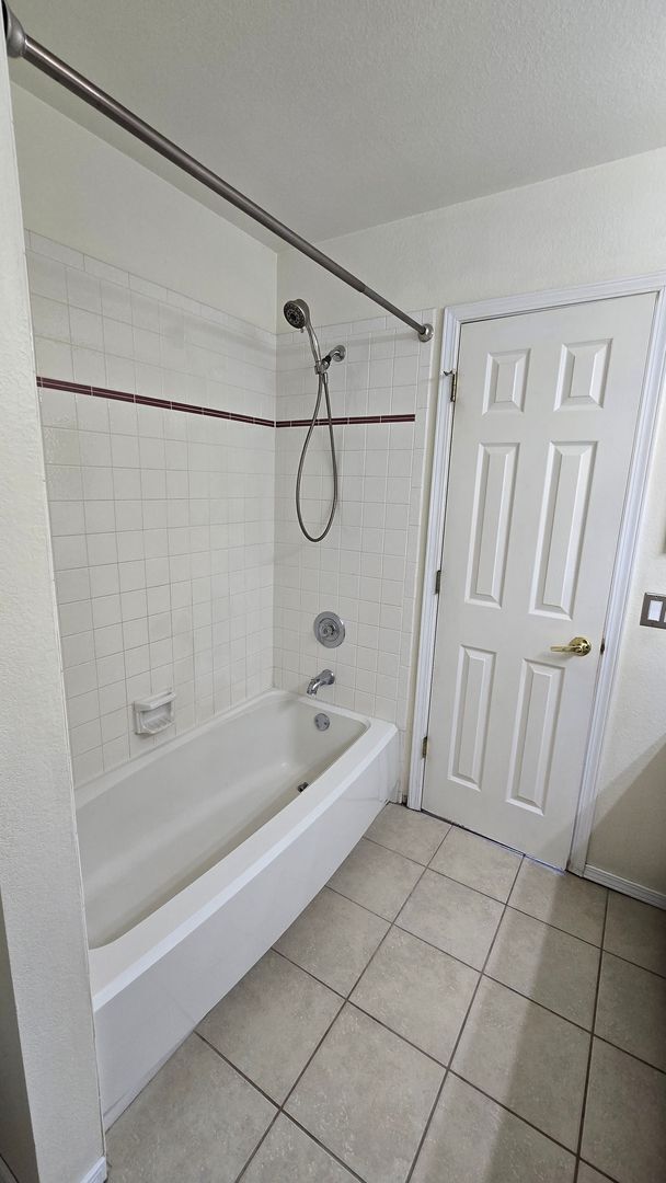 Building Photo - 6048 Colony Cir - Rockrimmon -  3 Bed/ 3 B...