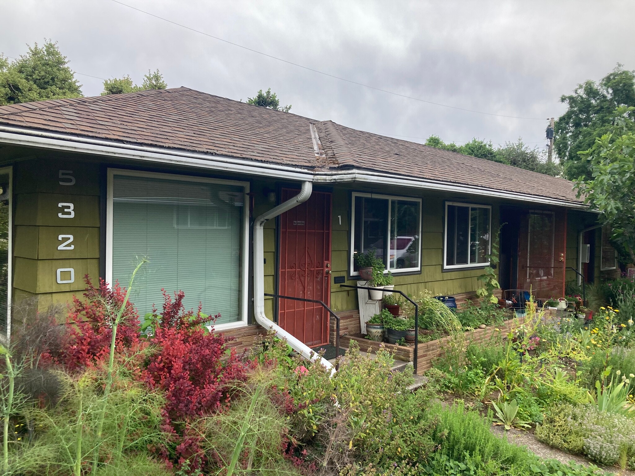 Atomic mid-century - 5320 SE Schiller Street