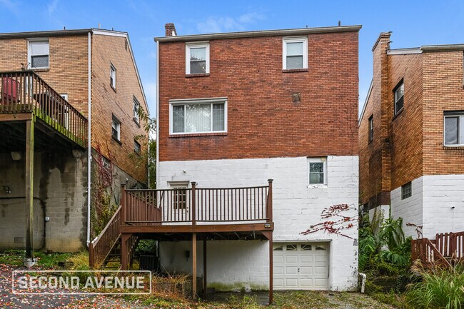 Building Photo - 3107 Elroy Ave