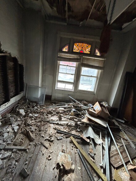 Building Photo - 4043 Camellia Ave