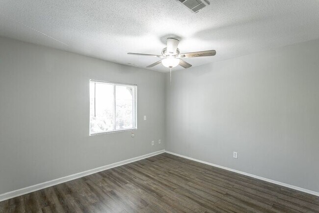 Building Photo - 4405 Delashmitt Rd