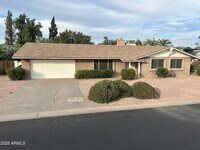 Building Photo - 6120 E Hobart St