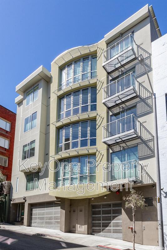 Building Photo - 238 Olive St