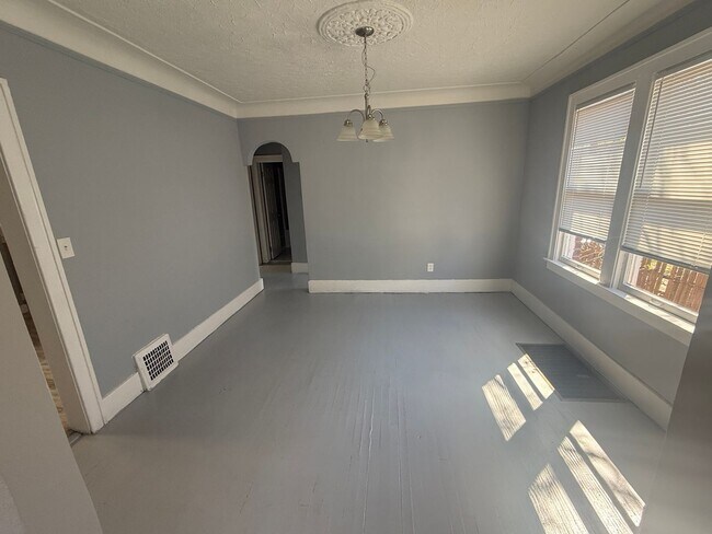 Building Photo - Cozy 3-Bedroom Home in Detroit