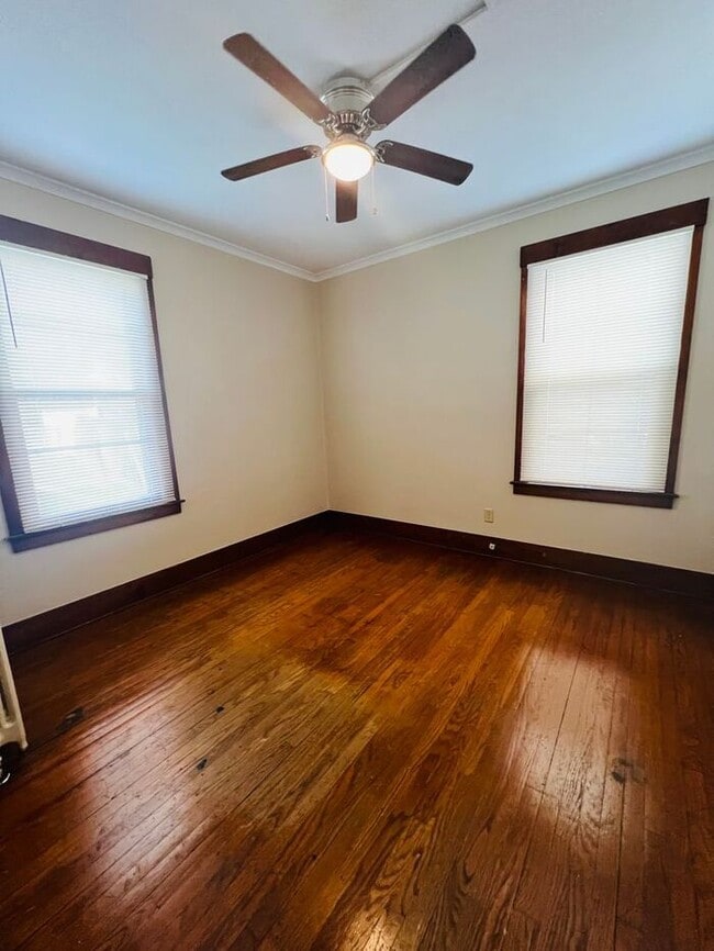Building Photo - 2224 Iowa St