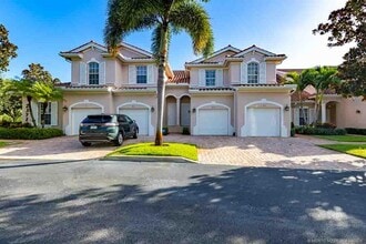 Building Photo - 2371 SW Carriage Hill Terrace