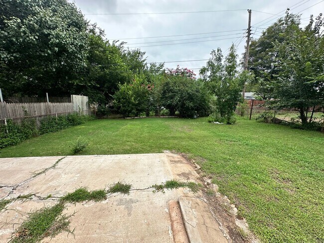Building Photo - For Rent – Charming NW OKC Home with Solar...