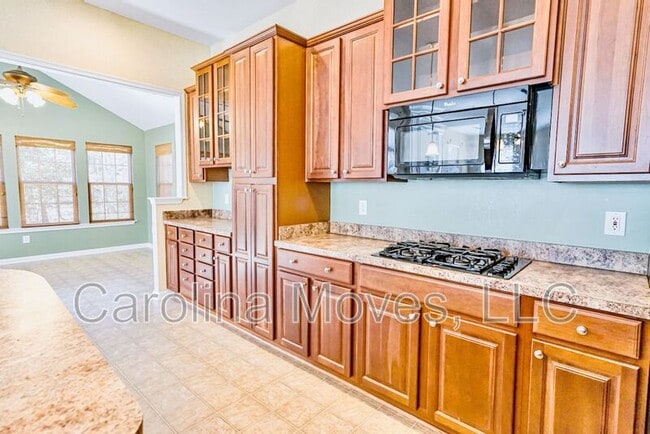 Building Photo - 380 Amberleaf Way