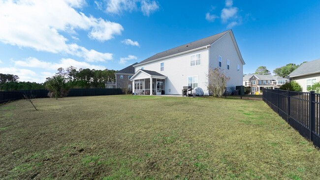 Building Photo - Elegant Richmond Hill Home with Screened Patio & Lagoon Views