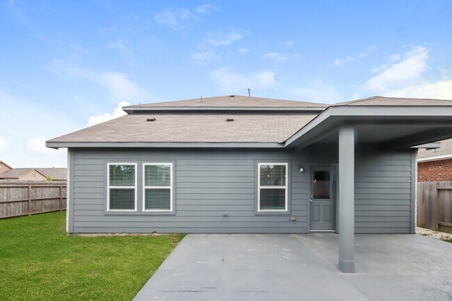 Building Photo - 10002 Chase Ct