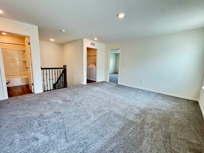 Building Photo - 15036 W Cyrus Dr