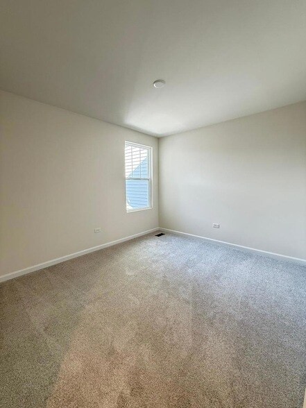 Building Photo - 660 Switchgrass Wy