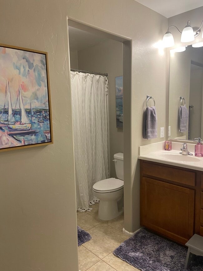 Building Photo - 9095 Blue Saguaro St